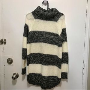 Jordache white and gray/black stripe sweater Small